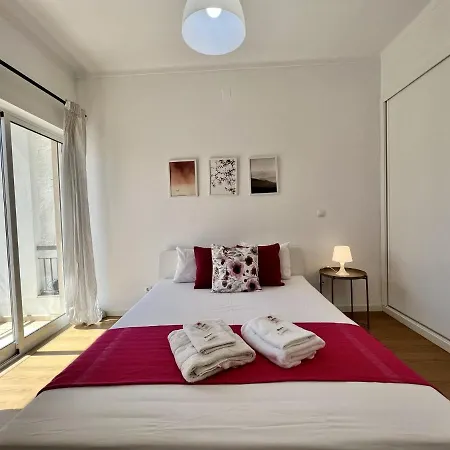 Apartment Sunlight By Homing Faro